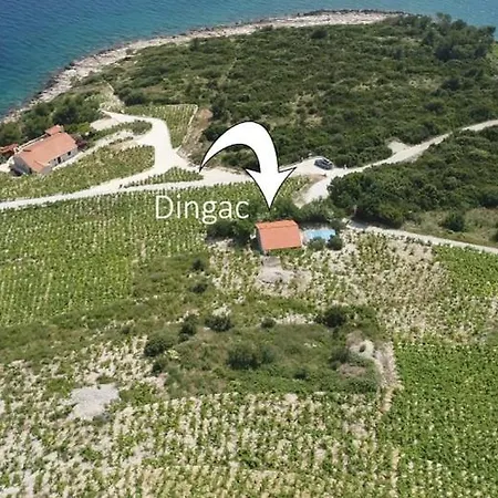 Robinson Dingac بيت للعطل
